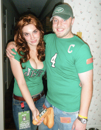 Illustration for article titled Despite Chris From Austin's Victory, People Still Sent Favre/Sterger Costume Pictures All Week